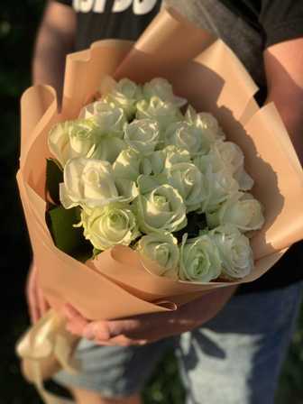 Букеты для коллеги: выбирайте цветы, которые подчеркнут ваши рабочие отношения