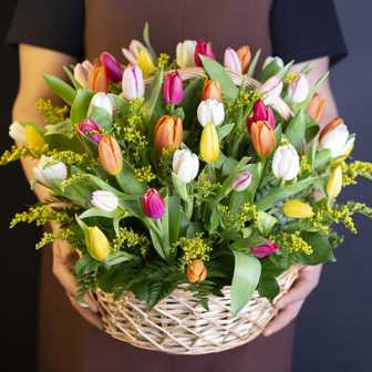 Как выбрать цветы, чтобы они идеально вписывались в помолвочную атмосферу