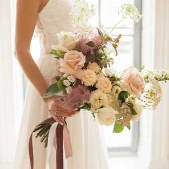 Букет на свадьбу: как выбрать идеальный вариант